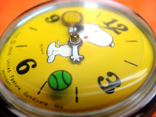 SNOOPY TENNIS MYSTERY DIAL TIMEX 1958